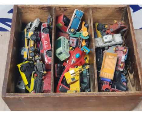 A 3 SECTION TRAY CONTAINING VINTAGE DIE CAST VEHICLES SUCH AS MATCHBOX LESNEY CORGI ETC