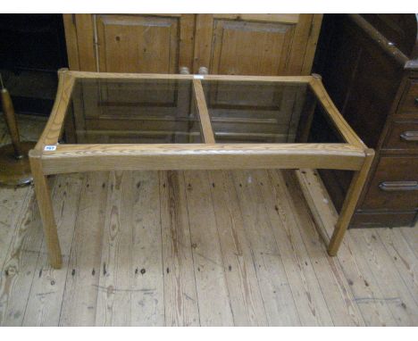 ERCOL COFFEE TABLE WITH 2 X GLASS SHELVES (A/F)