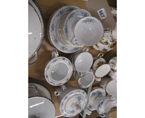 NORITAKE PART TEA SERVICE