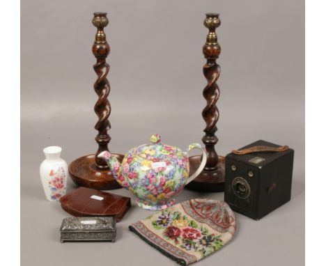 Assorted collectables to include a pair of wooden candlesticks, Royal Winton teapot, beaded bag, box six-20 popular Brownie c