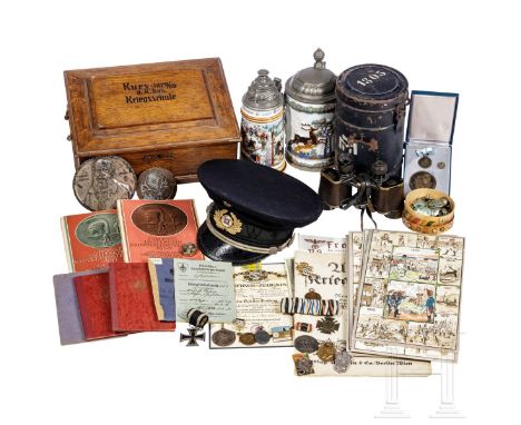 Kleine Militariasammlung   Schirmmütze für Angehörige des Kyffhäuserbundes, Gebiet "Hochland". Kleine Holzkiste "Kurs 1879/80