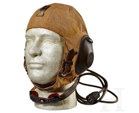 An "LKpS101" Summer Flight Helmet   Five panel brown linen fabric, leather covered earphone mounts with a grooved lip to secu