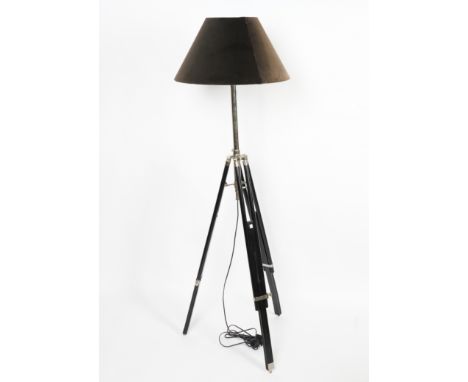 POSSIBLY RALPH LAUREN: AN EBONISED CHROME MOUNTED TRIPOD ADJUSTABLE FLOOR STANDING LIGHTModern
178cm high (including valour c