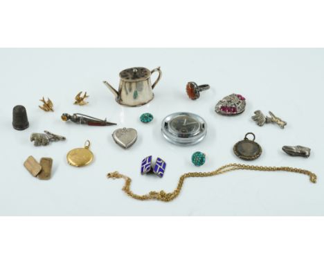 A SMALL GROUP OF JEWELLERY AND FURTHER ITEMS  (16)Comprising; a pair of 9ct gold earstuds designed as birds (one butterfly la