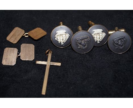 9ct Gold cross with metal core &amp; 3 pairs of cufflinks 