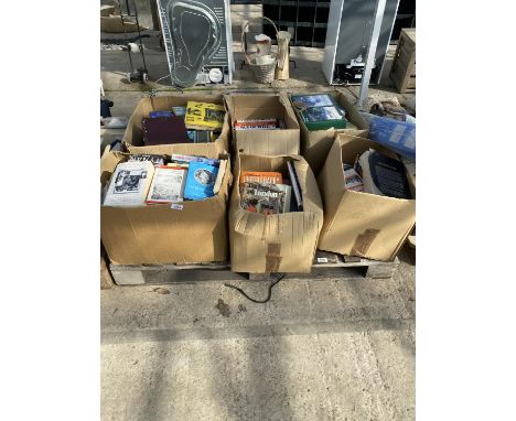 A LARGE QUANTITY OF BOOKS TO INCLUDE STEAM ENGINE BOOKS ETC 