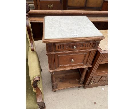 A VICTORIAN CONTINENTAL POT CUBPOARD WITH MARBLE TOP, CERAMIC LINER AND SINGLE DRAWER 
