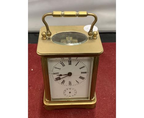 A LATE VICTORIAN CARRIAGE CLOCK - H:10CM 