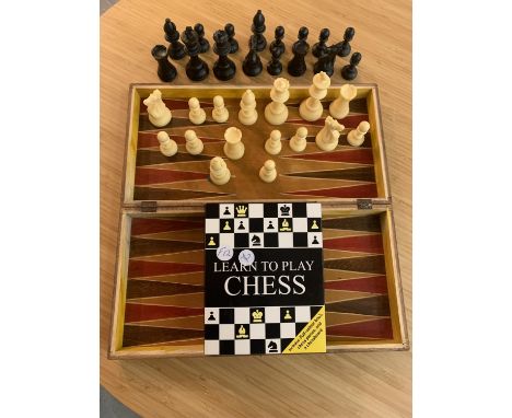 A FOLDABLE CHESS BOARD TO ALSO INCLUDE A 'LEARN TO PLAY CHESS' BOOK AND CHESS PIECES 