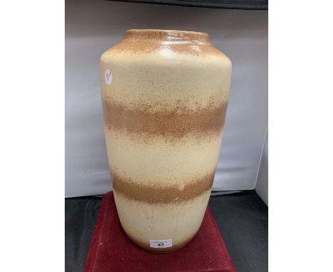 A LARGE WEST GERMAN CERAMIC GLAZED VASE H:38CM 