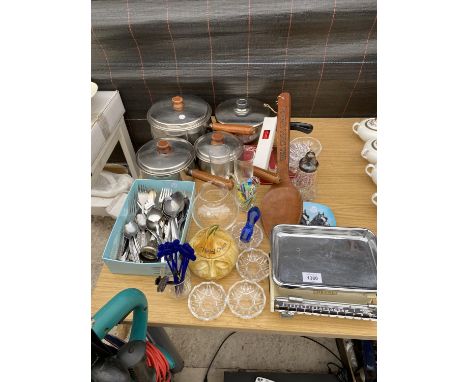 AN ASSORTMENT OF ITEMS TO INCLUDE VINTAGE SCALES AND POTS AND PANS ETC 