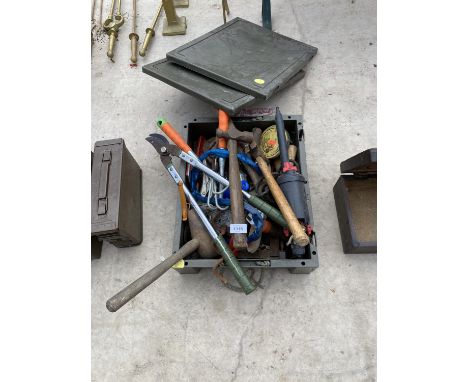 A LARGE COLLECTION OF HAND TOOLS TO INCLUDE HAMMERS, SHEARS ETC 
