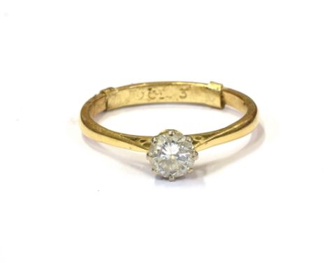 18CT GOLD &amp; DIAMOND SOLITAIRE RING A coronet claw set round brilliant cut diamond, estimated in the setting as G-H colour