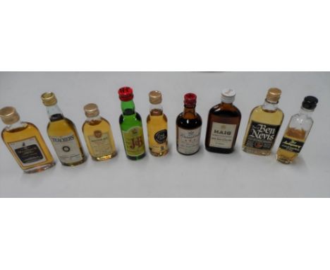 Nine vintage miniature bottles of blended Scotch whiskey (9) 