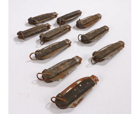 Selection of British Army clasp knives in varying conditions, (10)