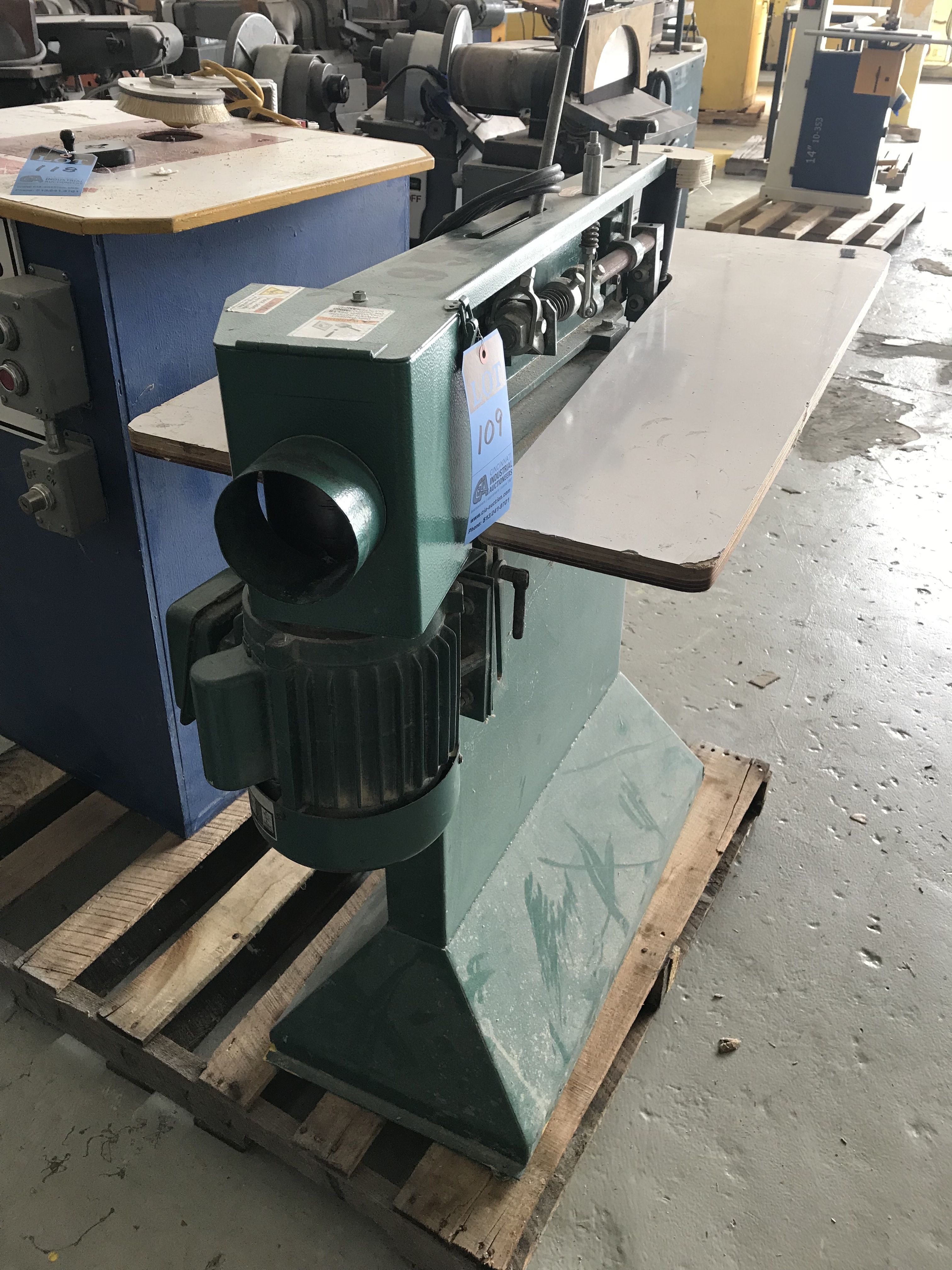GRIZZLY MODEL G0512 EDGE SANDER, 11/2 HP, 6" X 80" BELT SIZE, 1,800 RPM **LOCATED AT 100 SEA RAY