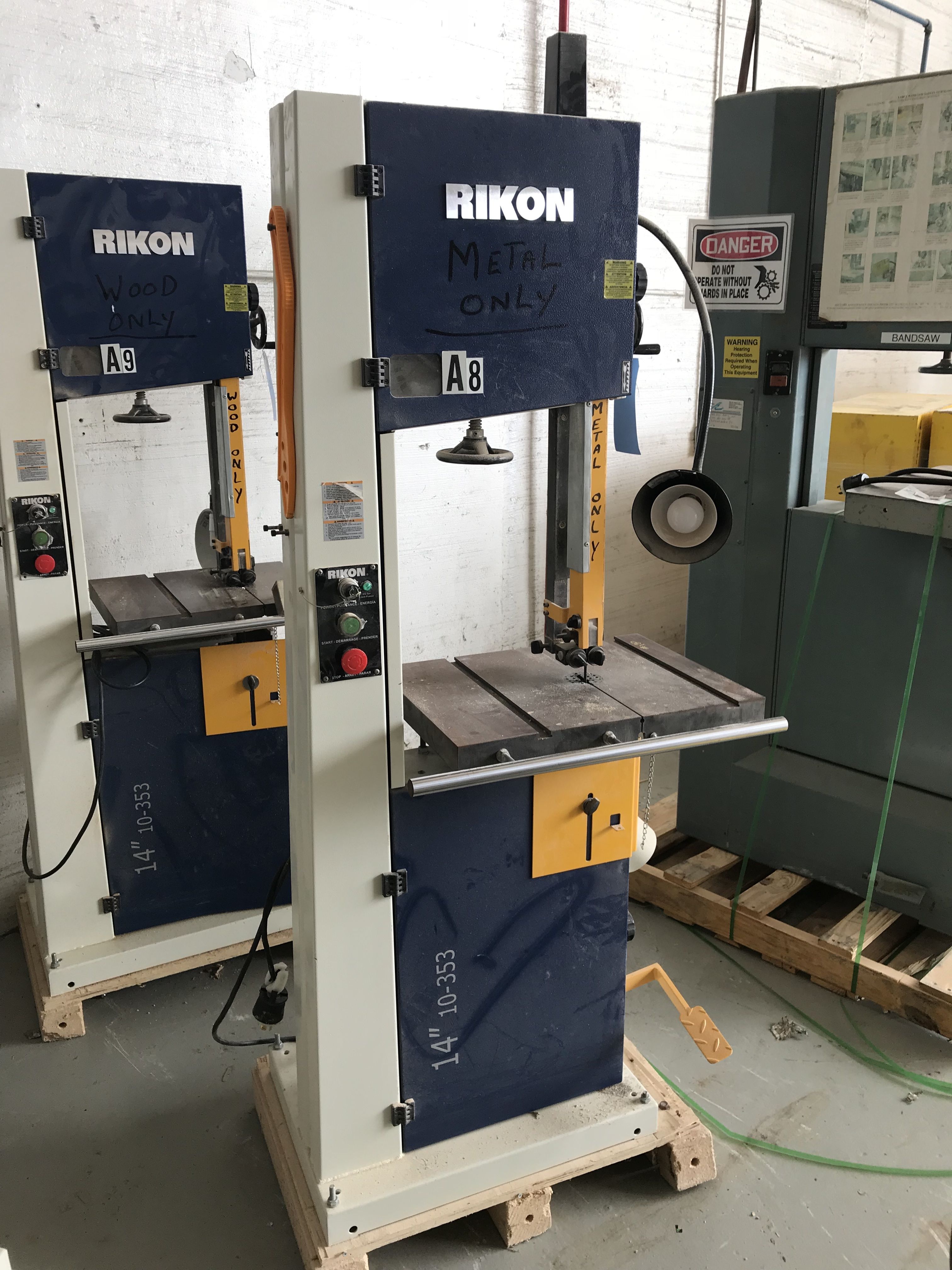 14" RIKON MODEL 10353 VERTICAL BAND SAW, 3 HP; S/N 16022021034