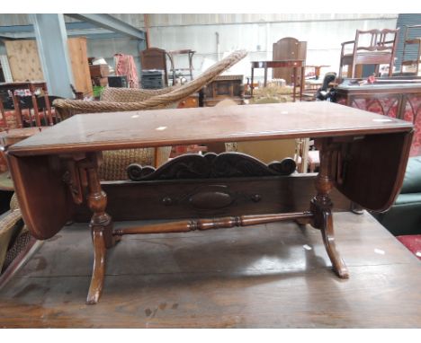 A late 20th century mahogany period style sofa/coffee table