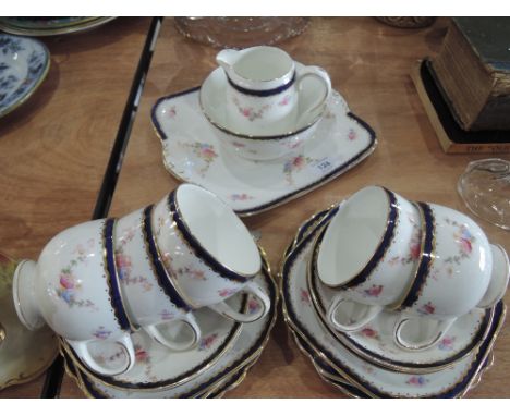 A part Heathcote 'Dresden' tea service (21 pieces approx)