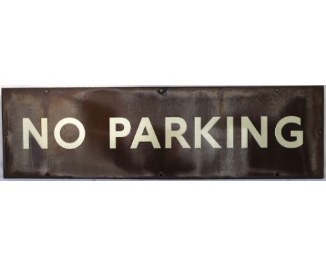 BR(W) enamel railway station sign NO PARKING. In very good condition with a few edge chips. Measures 42in x 12in. 