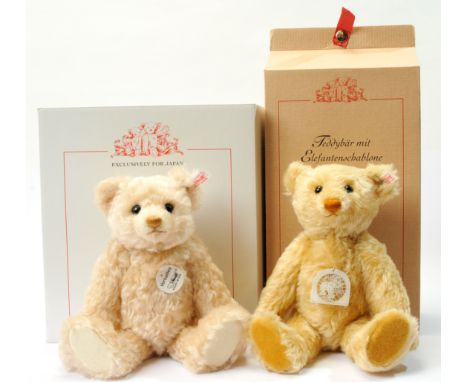 Steiff pair of teddy bears: (1) Steiff teddy bear with Elephant Stencil, white tag 038921, 2004, LE 1904, blonde mohair, with