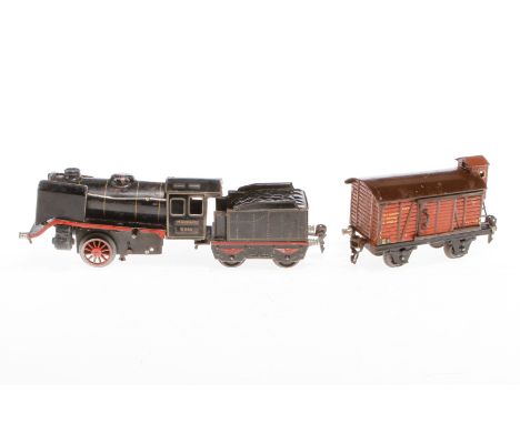 Märklin Lokfragment R 890, Spur 0, dazu Tender und Güterwagen 1691, als Ersatzteile