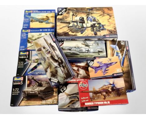 A group of Revell and Airfix scale modelling kits to include military aircraft AH-64A attack helicopter, Supermarine spitfire