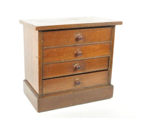 Pratt &amp; Sons - A late 19th century Victorian mahogany specimen chest. The chest of drawers raised on a plinth base, with 