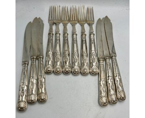 Six silver fish knives and forks. Sheffield 1900, maker Mappin and Webb. Total weight 664gm.