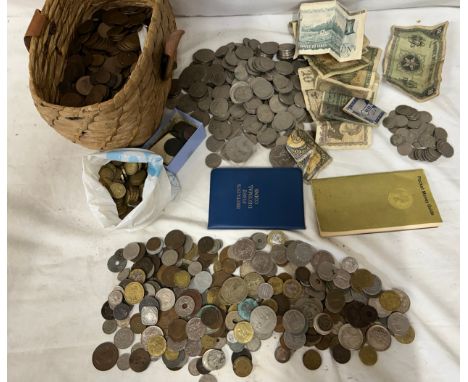 A collection of UK and world mixed coinage, pennies, threepences, farthings, post 1947 sixpences and other silver coins, worl