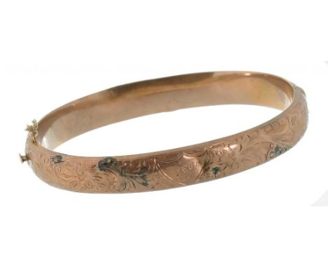 A 9CT GOLD BANGLE, 10G