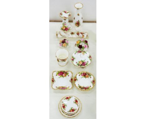 A COLLECTION OF ROYAL ALBERT OLD COUNTRY ROSES PATTERN TRINKET WARE, LARGEST VASE 19CM H, PRINTED MARK