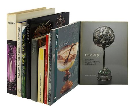 Zehn Bücher zu Jugendstilkunst, 2. H. 20. Jh.: "Emile Gallé et le Verre - La Collection du Musée de L´Ecole de Nancy", Nancy 