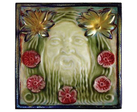 Seltene Zsolnay Jugendstilfliese, Entwurf wohl Darilek Henrik (1878 - 1963), Pécs (Fünfkirchen), Ausführung um 1898, Keramik,
