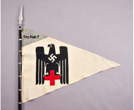 Deutsches Reich 1933 - 1945 - Deutsches Rotes Kreuz : Rot - Kreuz Abteilungswimpel "Linz - Stadt 7". Beidseitig bedrucktes Fa