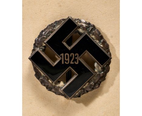 Orden und Ehrenzeichen - Auszeichnungen der NSDAP : Gau Abzeichen für Mitgliedschaft in der NSDAP seit 1923 (Allgemeines Gau 