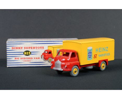 Boxed Dinky Supertoys 923 Big Bedford Heinz Van diecast model, diecast ex with minimal paint chips, decals ex, box vg 