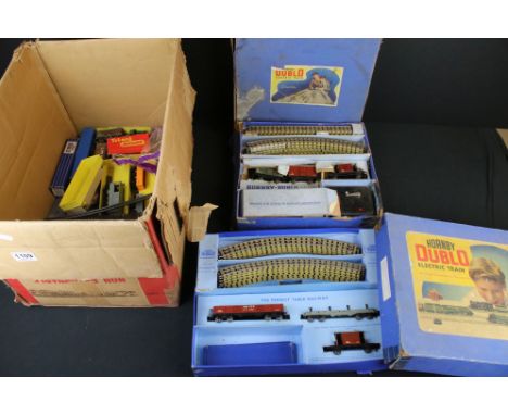 Collection of Hornby Dublo model railway, mainly contained within sets including EDG7 Tank Goods Train set with locomotive an