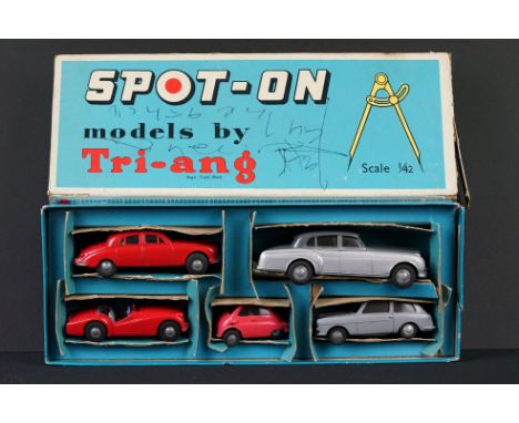 Boxed Triang Spot On 'A' Presentation Set complete with all 5 x diecast models to include Triumph TR3 in red (missing windscr