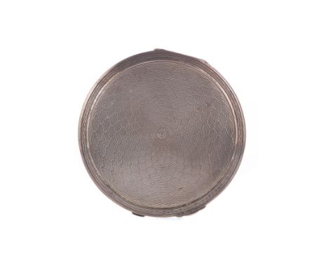 GEORGE VI SILVER COMPACT, maker Crisford &amp; Norris, Birmingham 1935, of cicular form, with engine turned hinged cover, 8.5