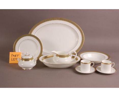 A modern Royal Doulton porcelain Belvedere pattern part dinner service, in two boxes, together with a Royal Worcester Viceroy
