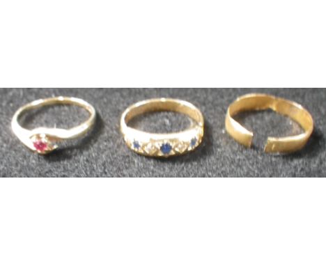 THREE RINGS, to include a 22ct yellow gold wedding band (def) 6gm total weight including stones