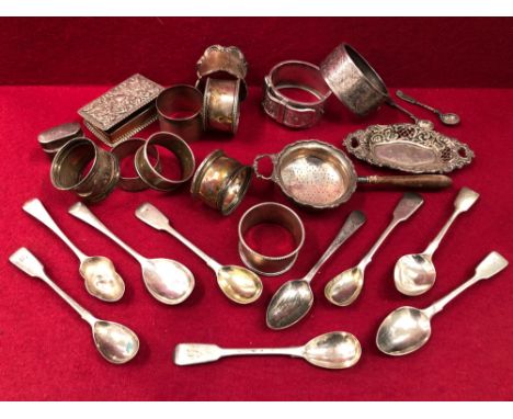 HALLMARKED SILVER TO INCLUDE A GEORGAIN  NUTMEG GRATER, TWO BANGLES, A TEA STRAINER WITH WOODEN HANDLE, VARIOUS NAPKIN RINGS 