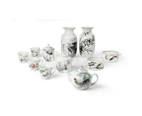 GROUP OF ELEVEN FAMILLE ROSE CERAMIC WARES  20TH CENTURY  二十世紀 胡獻雅款等 各式粉彩瓷器 （共十一件） comprising: two vases decorated with birds