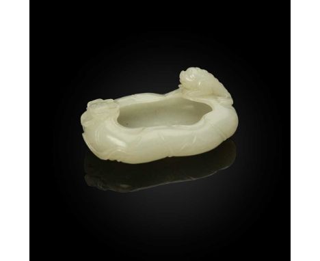 WHITE JADE 'TOAD AT LOTUS POND' BRUSH WASHER QING DYNASTY, 19TH CENTURY 清 白玉雕三足蟾戲荷塘筆洗 carved in the form of a squatted lotus 