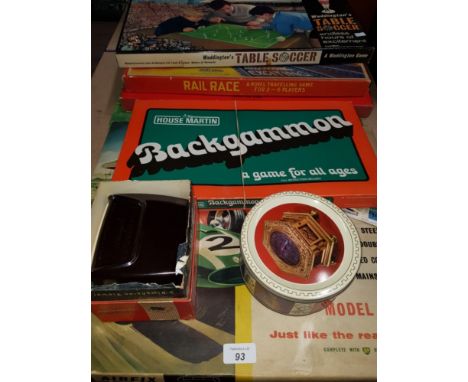 A SUBSTANTIAL AMOUNT OF VINTAGE BOARD GAMES INC BACKGAMMON TABLE SOCCER AND AIRFIX MOTOR RACING ETC