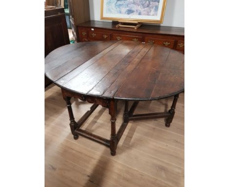 EARLY 18TH CENTURY OAK GATE LEG DINING TABLE WITH SINGLE DRAWER