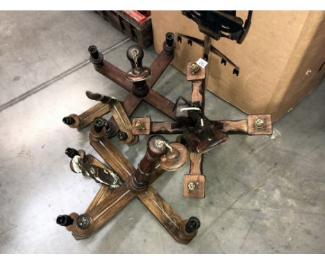 2 oak 4 arm ceiling lights, 2 oak 2 arm ceiling lights and 1 other 4 arm light