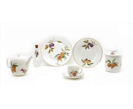 A large quantity of Royal Worcester Evesham pattern dinnerwares, to include six dinner plates, tureens, serving dishes, etc