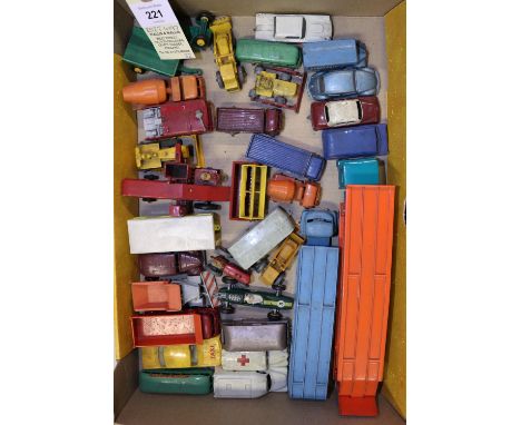 32x Matchbox Series vehicles. Including; Chevrolet Impala Taxi, Hoveringham Tipper, Scammell Snow Plough, Austin Taxi, Bedfor